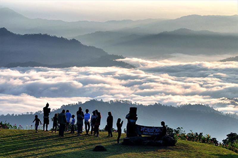 Biển mây tại Huay Nam Dang- Chiang Mai: Khám phá vẻ đẹp thần tiên