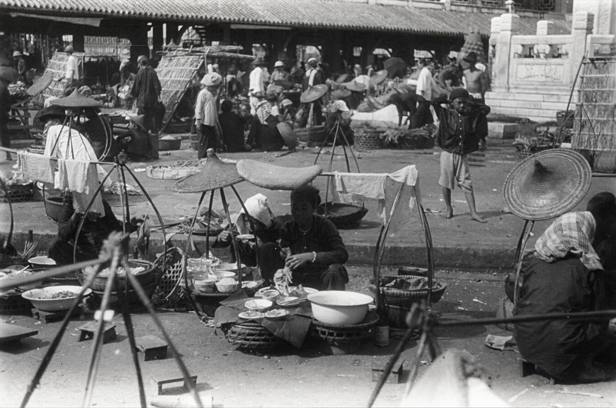 Những hoạt động kinh tế của người Hoa Nam Bộ trước và sau năm 1975