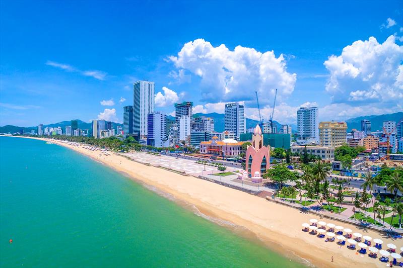 NHA TRANG BIỂN GỌI