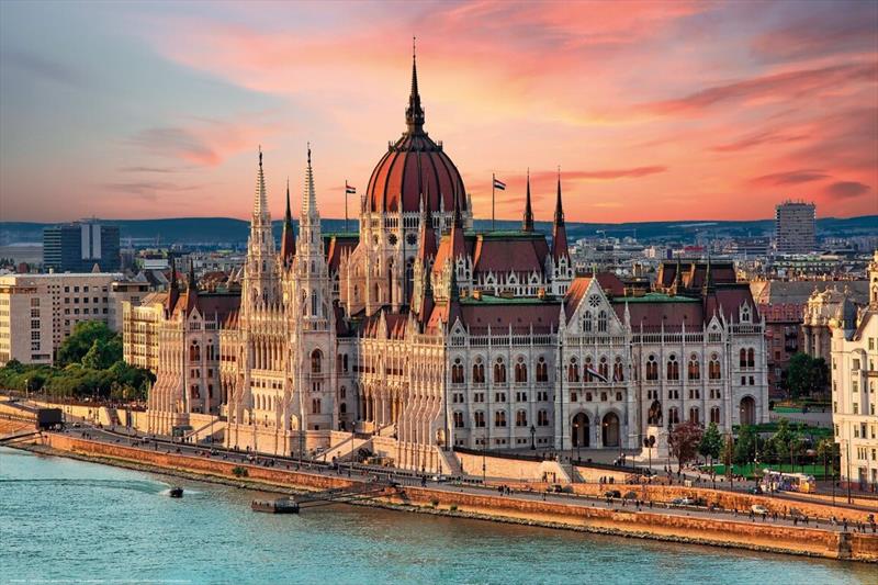 ĐÔNG ÂU:  ĐỨC - SÉC - SLOVAKIA HUNGARY - ÁO 10N9D - VIETNAMAIRLINE