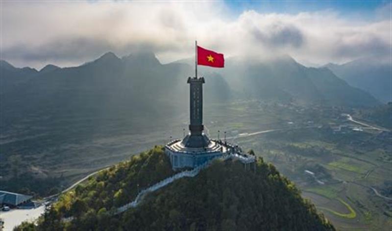 TP.HCM - HÀ GIANG – ĐỒNG VĂN –  CAO BẰNG - THÁC BẢN GIỐC – LẠNG SƠN 5N4Đ