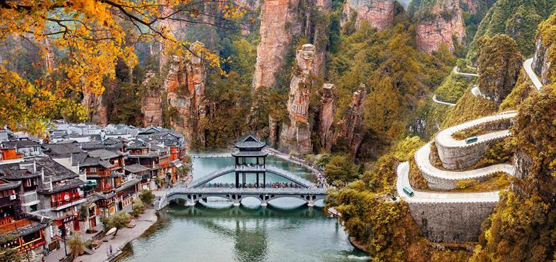 TRUNG HOA TRƯƠNG GIA GIỚI – ĐẠI HIỆP CỐC PHƯỢNG HOÀNG CỔ TRẤN 5N4D