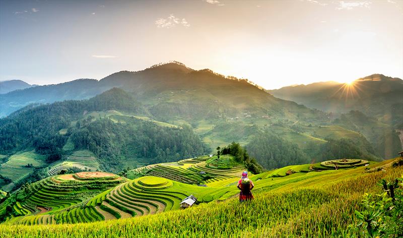 VÒNG CUNG TÂY BẮC